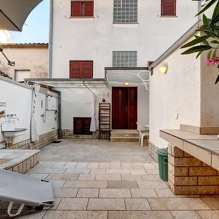 בית נופש Rudi *