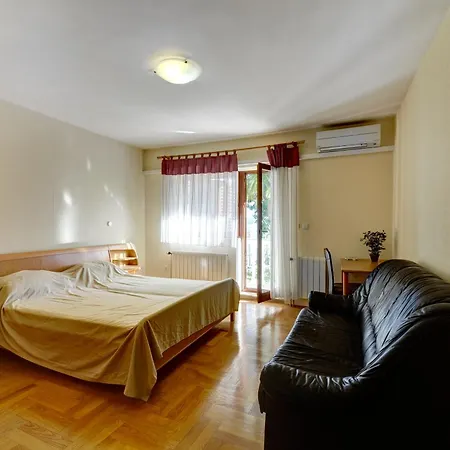 Holiday home Rudi Crikvenica